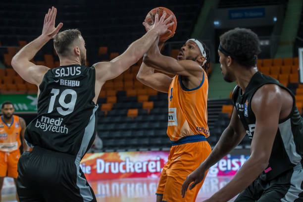 将自己的名 将自己的名