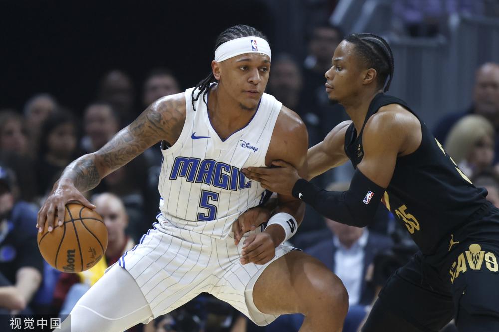 在首战中 在首战中