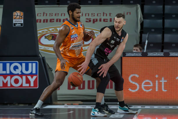 赛场上的较 赛场上的较