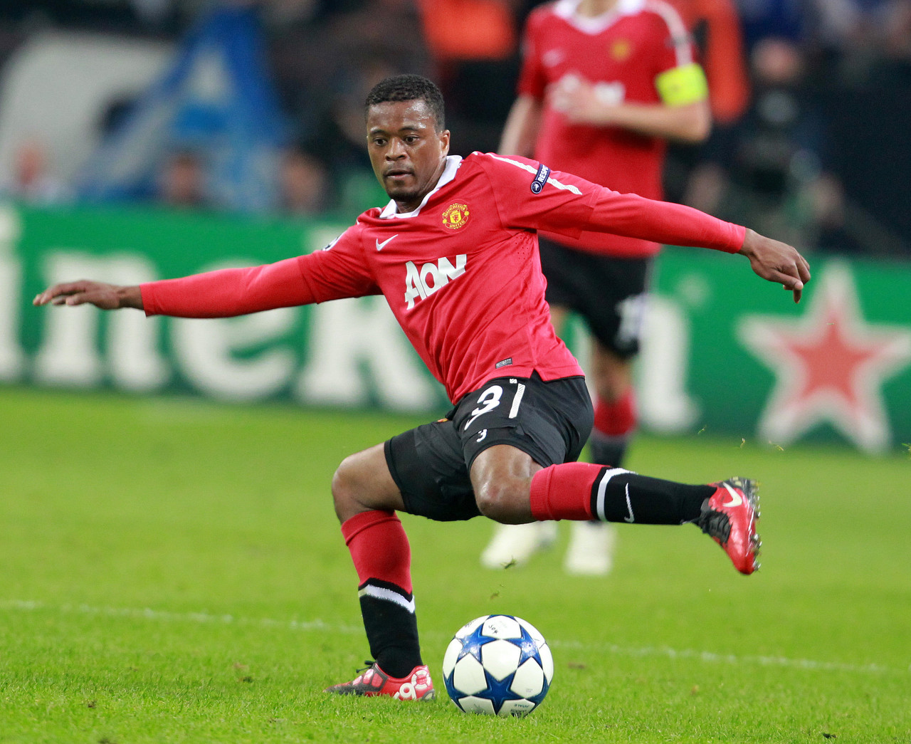 他都展现出 他都展现出